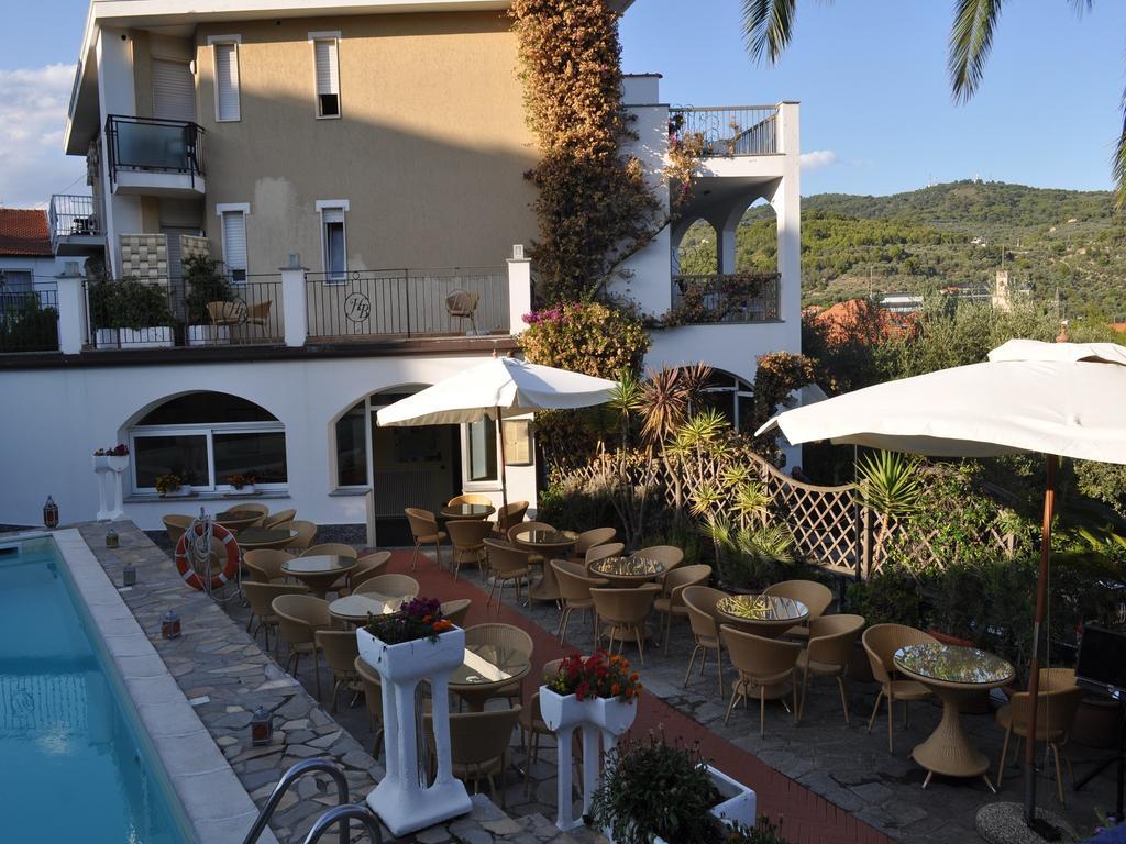 Hotel Bellavista San Bartolomeo Al Mare Exterior photo